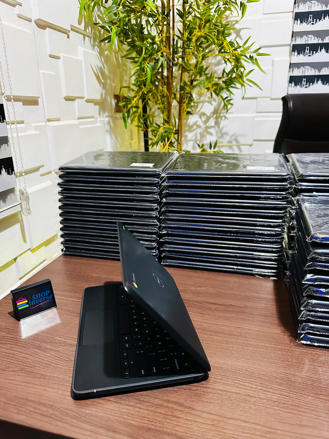 DELL 11 3180 LAPTOP - RENEWED & GOOD CON.